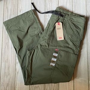Levi’s Carrier Cargo army green pants. 36x32